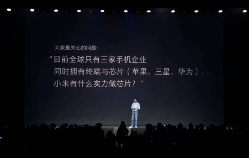 邵武一对宝贝“离家出走” 民警化身“奶爸”